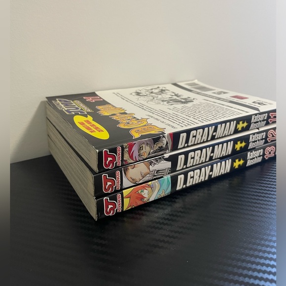 D-Gray-Man Volumes 11-13 - Picture 3 of 11